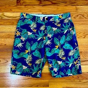 Old Navy Men’s Slim Fit Shorts 33W Tropical Print